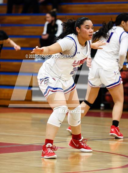 Thumbnail 3 in East Union vs. Los Banos (CIF SJS D3 Quarterfinal) photogallery.