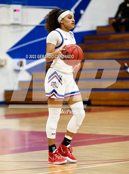 Thumbnail 1 in East Union vs. Los Banos (CIF SJS D3 Quarterfinal) photogallery.