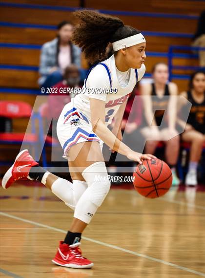 Thumbnail 2 in East Union vs. Los Banos (CIF SJS D3 Quarterfinal) photogallery.