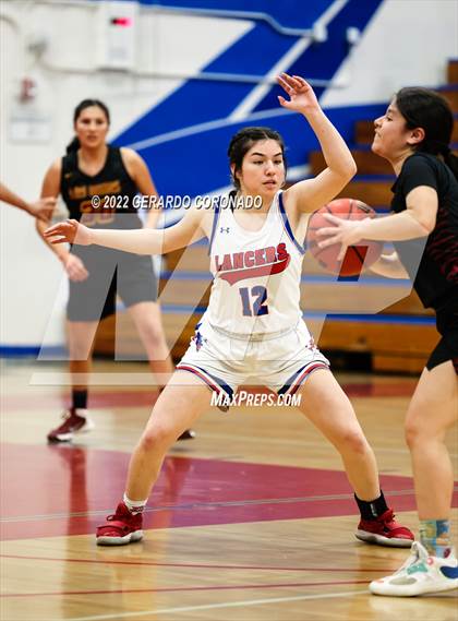 Thumbnail 3 in East Union vs. Los Banos (CIF SJS D3 Quarterfinal) photogallery.