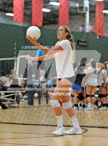 Thumbnail 2 in Laguna Beach vs. JSerra Catholic (Queen's Court Tournament) photogallery.