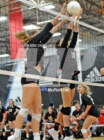 Thumbnail 3 in Laguna Beach vs. JSerra Catholic (Queen's Court Tournament) photogallery.