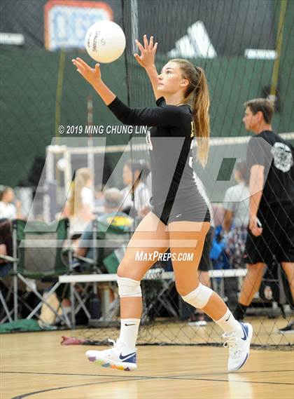 Thumbnail 1 in Laguna Beach vs. JSerra Catholic (Queen's Court Tournament) photogallery.