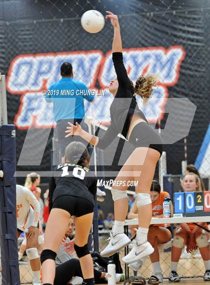 Thumbnail 3 in Laguna Beach vs. JSerra Catholic (Queen's Court Tournament) photogallery.