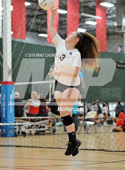 Thumbnail 3 in Laguna Beach vs. JSerra Catholic (Queen's Court Tournament) photogallery.