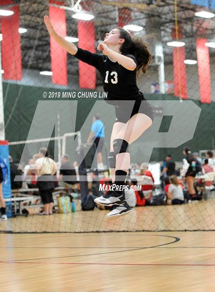 Thumbnail 2 in Laguna Beach vs. JSerra Catholic (Queen's Court Tournament) photogallery.