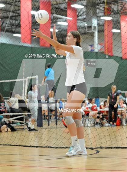 Thumbnail 2 in Laguna Beach vs. JSerra Catholic (Queen's Court Tournament) photogallery.