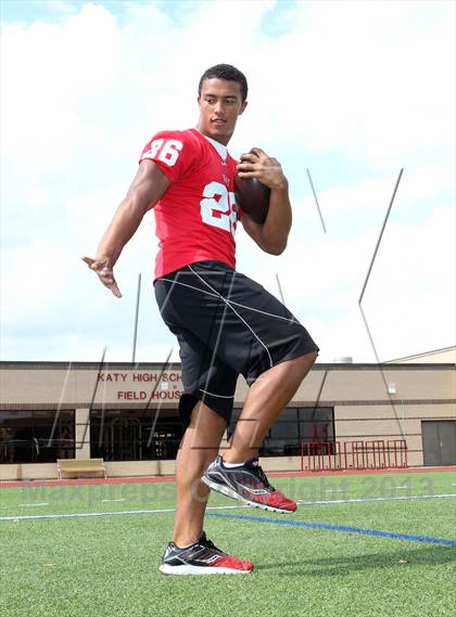 Thumbnail 3 in Katy (Preseason Top 25 Photo Shoot)  photogallery.