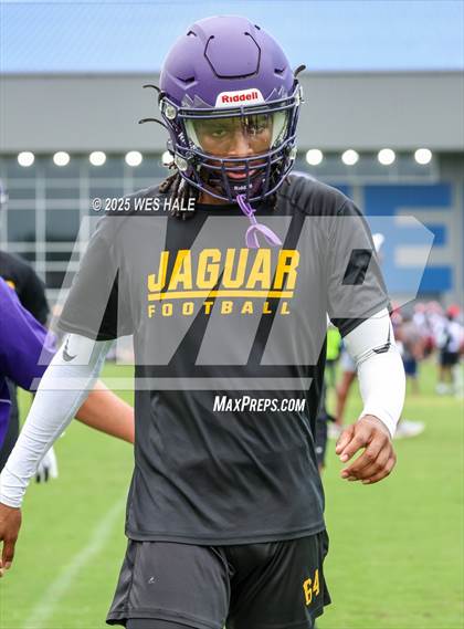 Thumbnail 3 in DeSoto Central vs Southaven (U of Memphis 7v7) photogallery.