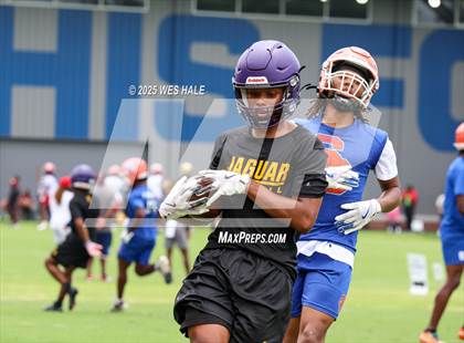 Thumbnail 1 in DeSoto Central vs Southaven (U of Memphis 7v7) photogallery.