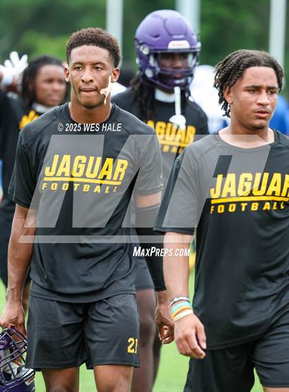 Thumbnail 1 in DeSoto Central vs Southaven (U of Memphis 7v7) photogallery.