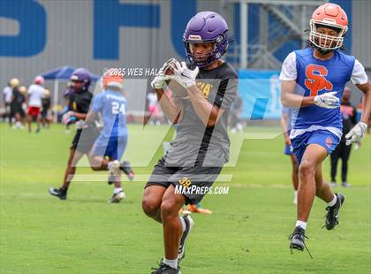 Thumbnail 3 in DeSoto Central vs Southaven (U of Memphis 7v7) photogallery.