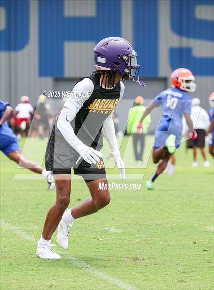 Thumbnail 1 in DeSoto Central vs Southaven (U of Memphis 7v7) photogallery.
