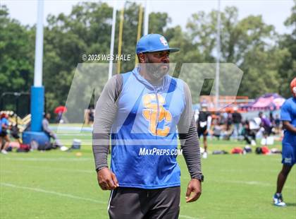Thumbnail 1 in DeSoto Central vs Southaven (U of Memphis 7v7) photogallery.