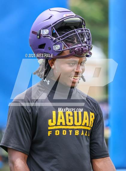 Thumbnail 3 in DeSoto Central vs Southaven (U of Memphis 7v7) photogallery.