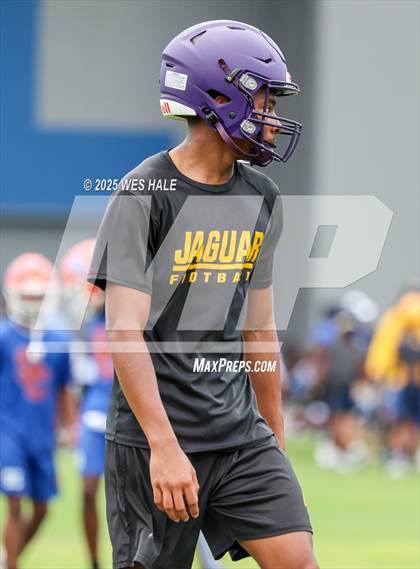 Thumbnail 2 in DeSoto Central vs Southaven (U of Memphis 7v7) photogallery.