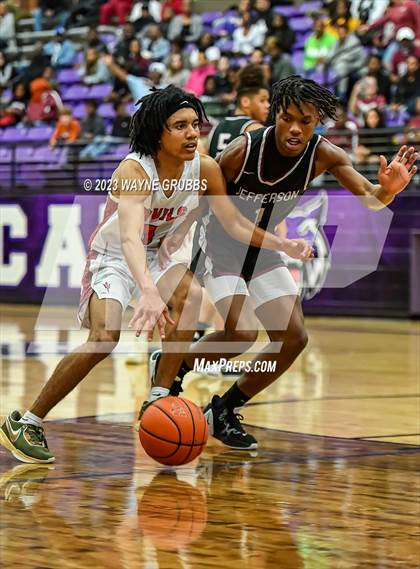 Thumbnail 2 in Jefferson vs Chapel Hill (UIL 3A  Area Playoff) photogallery.