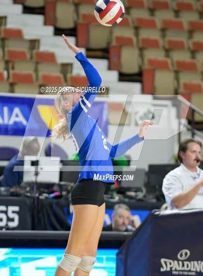 Thumbnail 2 in Northwest Christian vs Valley Christian (AIA 3A Final) photogallery.