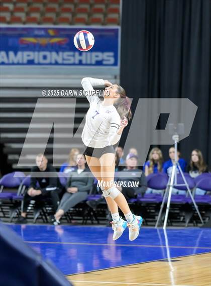 Thumbnail 2 in Northwest Christian vs Valley Christian (AIA 3A Final) photogallery.