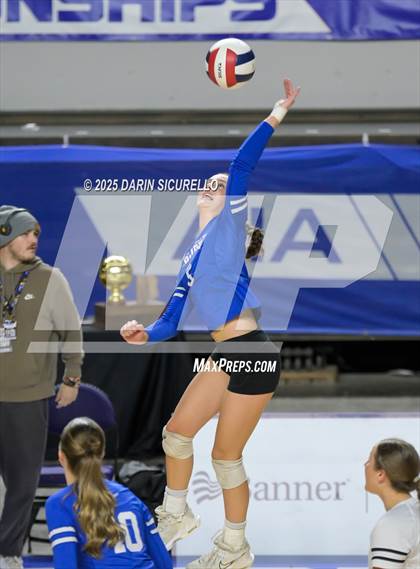 Thumbnail 2 in Northwest Christian vs Valley Christian (AIA 3A Final) photogallery.