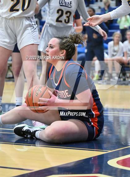 Thumbnail 1 in Eastside Catholic vs West Seattle (3A Girls District 2) photogallery.