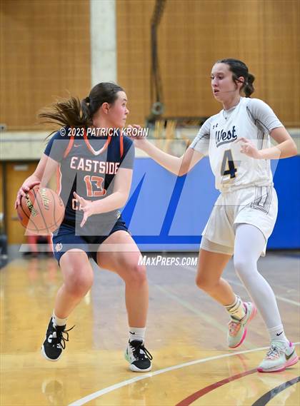Thumbnail 3 in Eastside Catholic vs West Seattle (3A Girls District 2) photogallery.