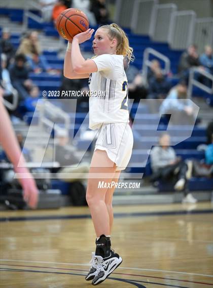 Thumbnail 2 in Eastside Catholic vs West Seattle (3A Girls District 2) photogallery.