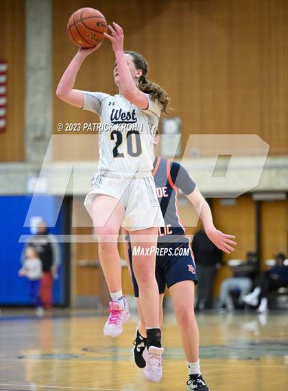 Thumbnail 3 in Eastside Catholic vs West Seattle (3A Girls District 2) photogallery.