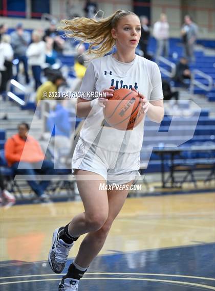 Thumbnail 2 in Eastside Catholic vs West Seattle (3A Girls District 2) photogallery.