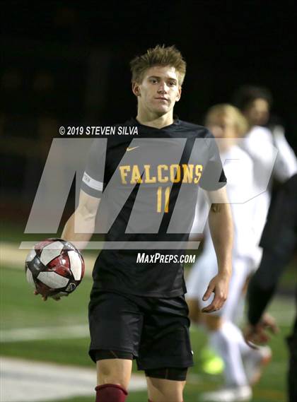 Thumbnail 2 in Point Loma vs. Torrey Pines (CIF SDS Open Division Final) photogallery.
