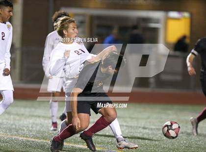 Thumbnail 2 in Point Loma vs. Torrey Pines (CIF SDS Open Division Final) photogallery.