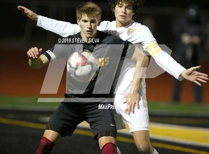 Thumbnail 3 in Point Loma vs. Torrey Pines (CIF SDS Open Division Final) photogallery.