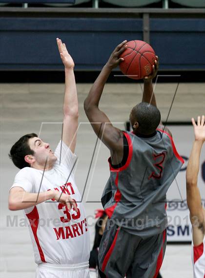 Thumbnail 3 in Salesian vs. St. Mary's photogallery.