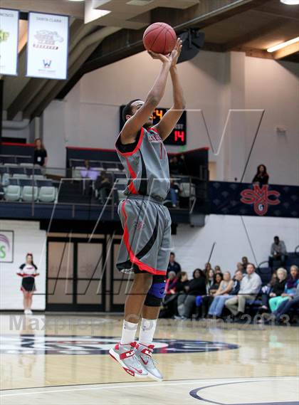 Thumbnail 2 in Salesian vs. St. Mary's photogallery.