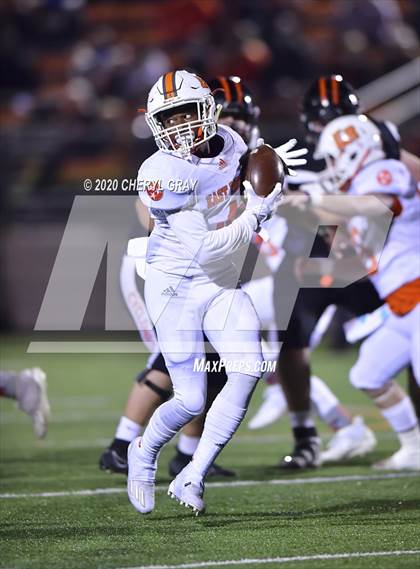 Thumbnail 3 in East Ridge @ Elizabethton (TSSAA 4A 1st Round Playoff) photogallery.