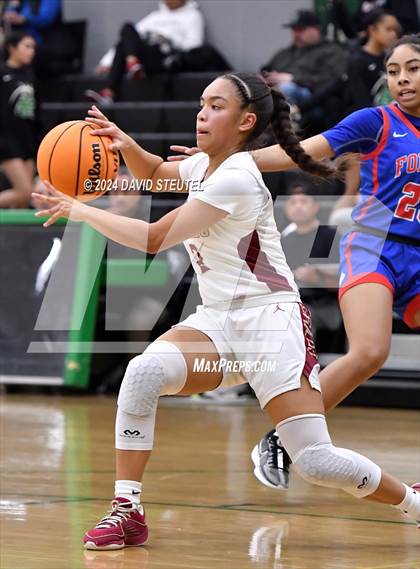 Thumbnail 1 in Folsom vs. Mission Hills (St. Mary's MLK Showcase) photogallery.