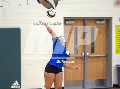 Thumbnail 3 in Garner Magnet @ Apex photogallery.