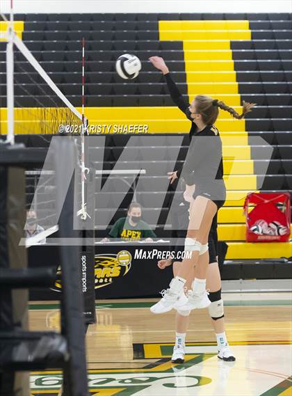 Thumbnail 3 in Garner Magnet @ Apex photogallery.