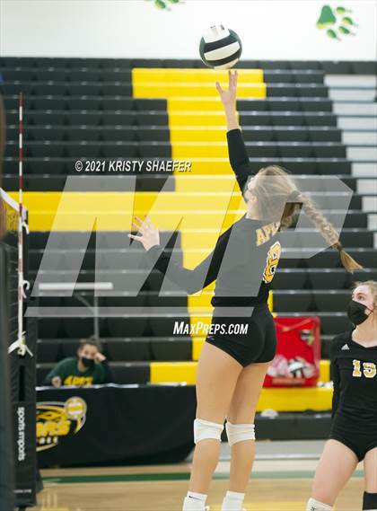 Thumbnail 3 in Garner Magnet @ Apex photogallery.