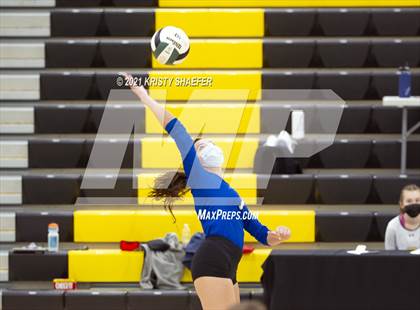Thumbnail 2 in Garner Magnet @ Apex photogallery.
