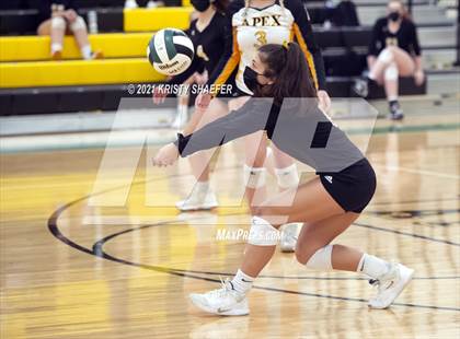Thumbnail 3 in Garner Magnet @ Apex photogallery.
