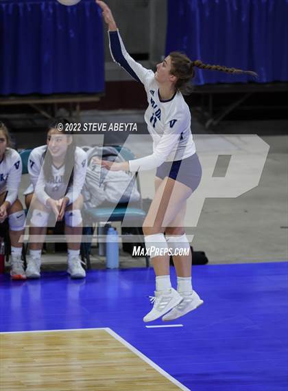 Thumbnail 3 in Valor Christian vs. Grandview (CHSAA 5A Round 3) photogallery.