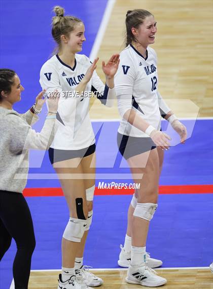 Thumbnail 3 in Valor Christian vs. Grandview (CHSAA 5A Round 3) photogallery.