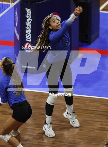 Thumbnail 1 in Valor Christian vs. Grandview (CHSAA 5A Round 3) photogallery.