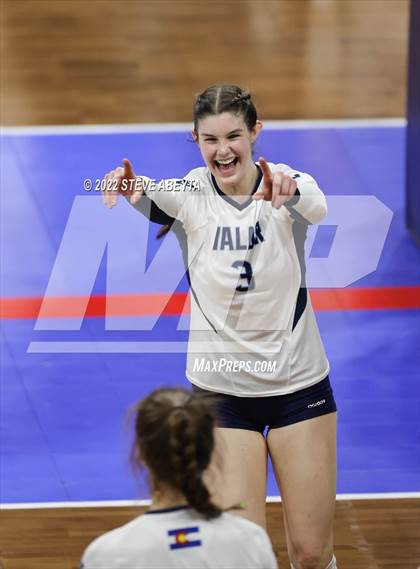 Thumbnail 2 in Valor Christian vs. Grandview (CHSAA 5A Round 3) photogallery.