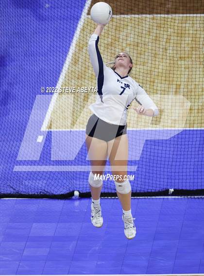 Thumbnail 1 in Valor Christian vs. Grandview (CHSAA 5A Round 3) photogallery.