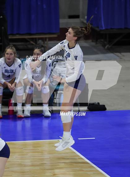 Thumbnail 2 in Valor Christian vs. Grandview (CHSAA 5A Round 3) photogallery.