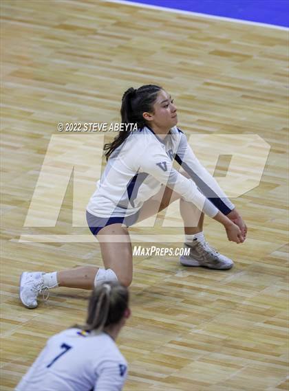 Thumbnail 3 in Valor Christian vs. Grandview (CHSAA 5A Round 3) photogallery.
