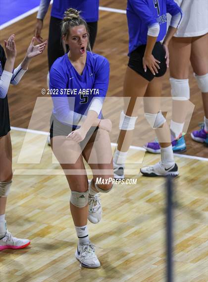 Thumbnail 1 in Valor Christian vs. Grandview (CHSAA 5A Round 3) photogallery.