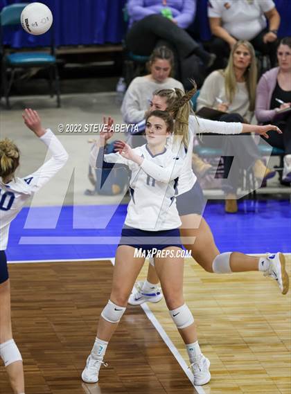 Thumbnail 2 in Valor Christian vs. Grandview (CHSAA 5A Round 3) photogallery.